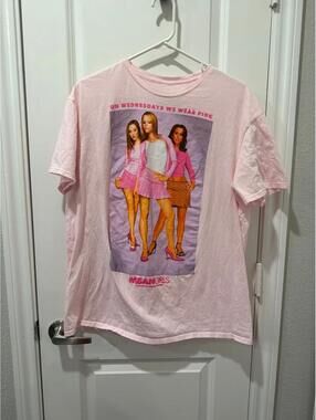 Mean Girls Pink Graphic T-Shirt XL